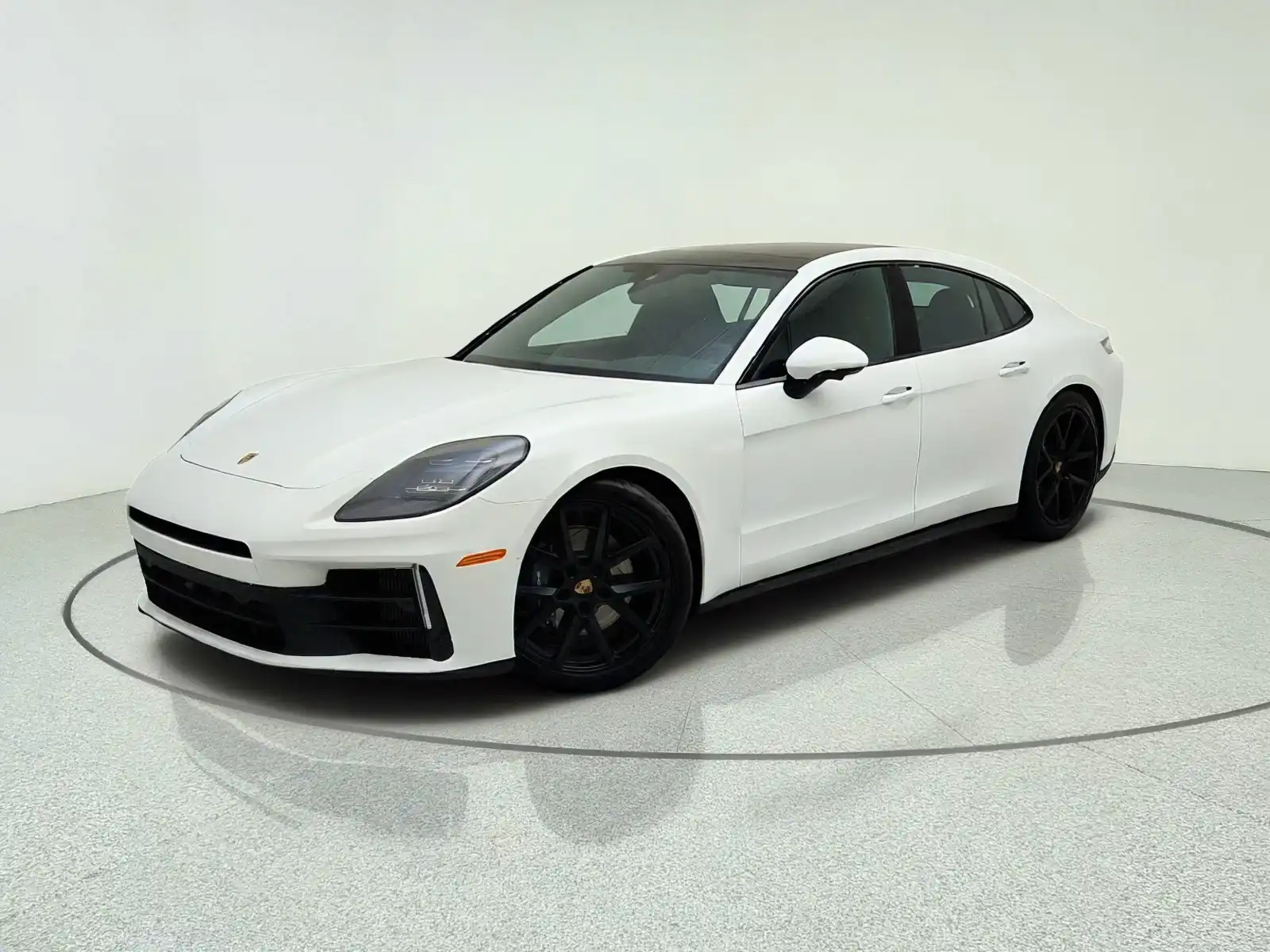 2025 Porsche Panamera 4's photo