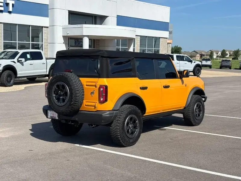 2021 Ford Bronco Badlands Advanced 4WD 4-door photo 3