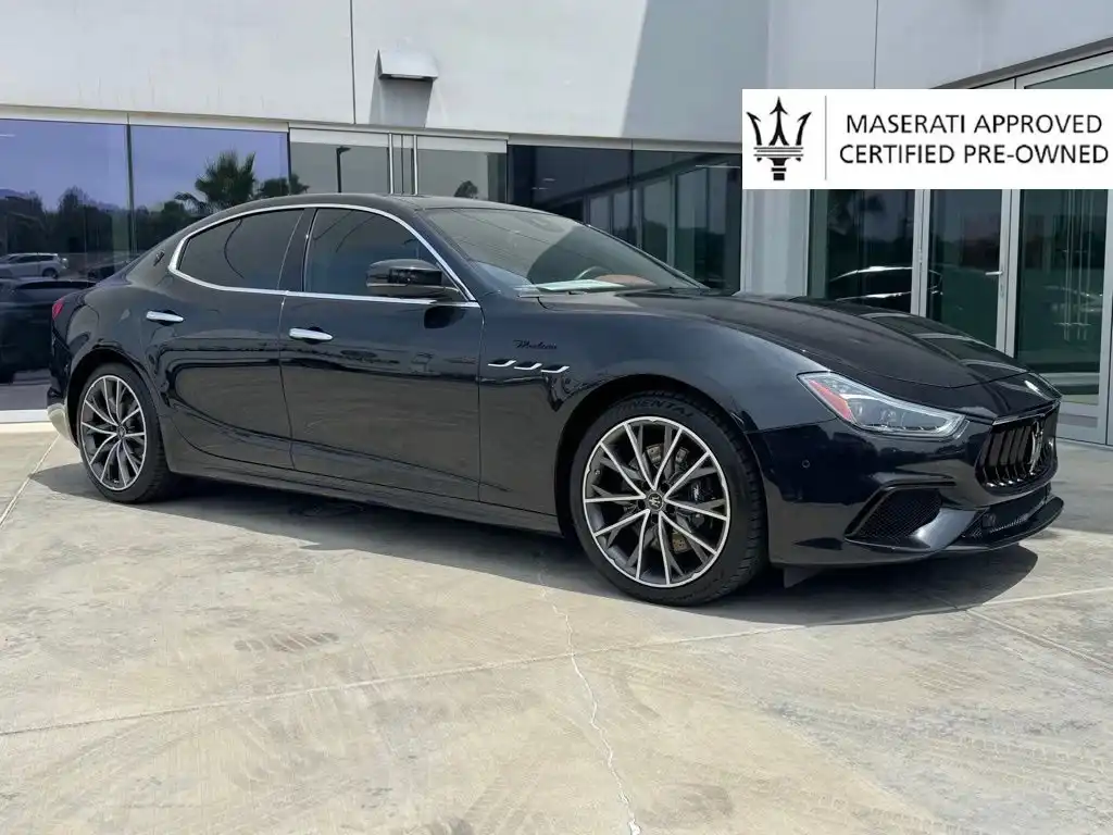 2023 Maserati Ghibli Modena Q4's photo