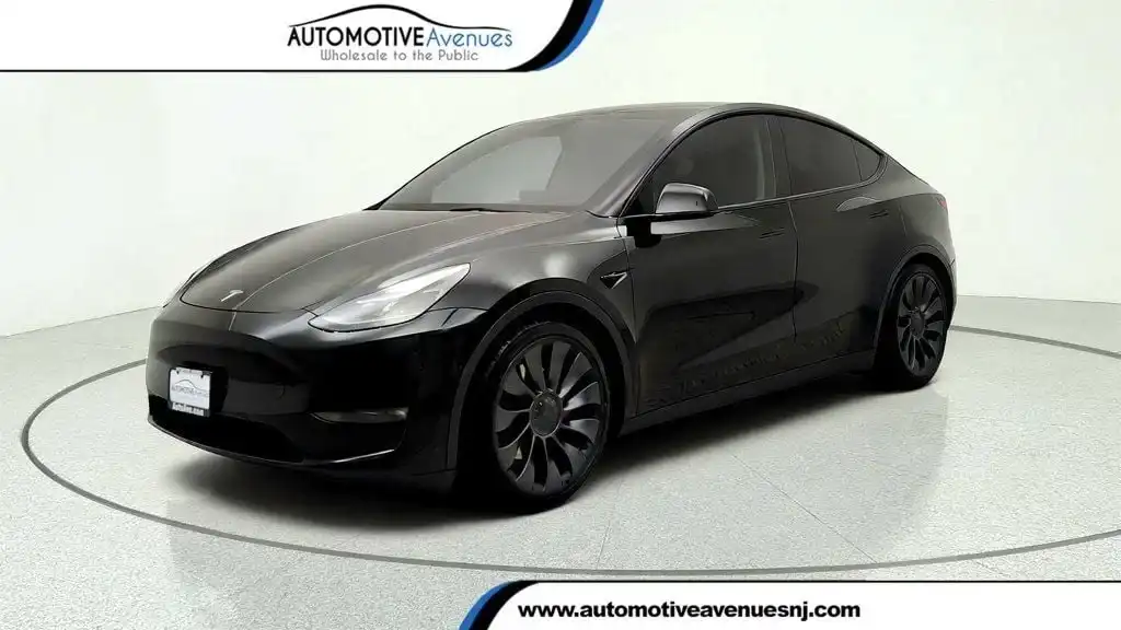 2023 Tesla Model Y Performance Dual Motor All-Wheel Drive's photo