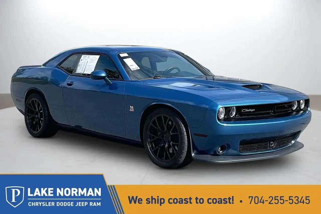 2023 Dodge Challenger R/T Scat Pack's photo