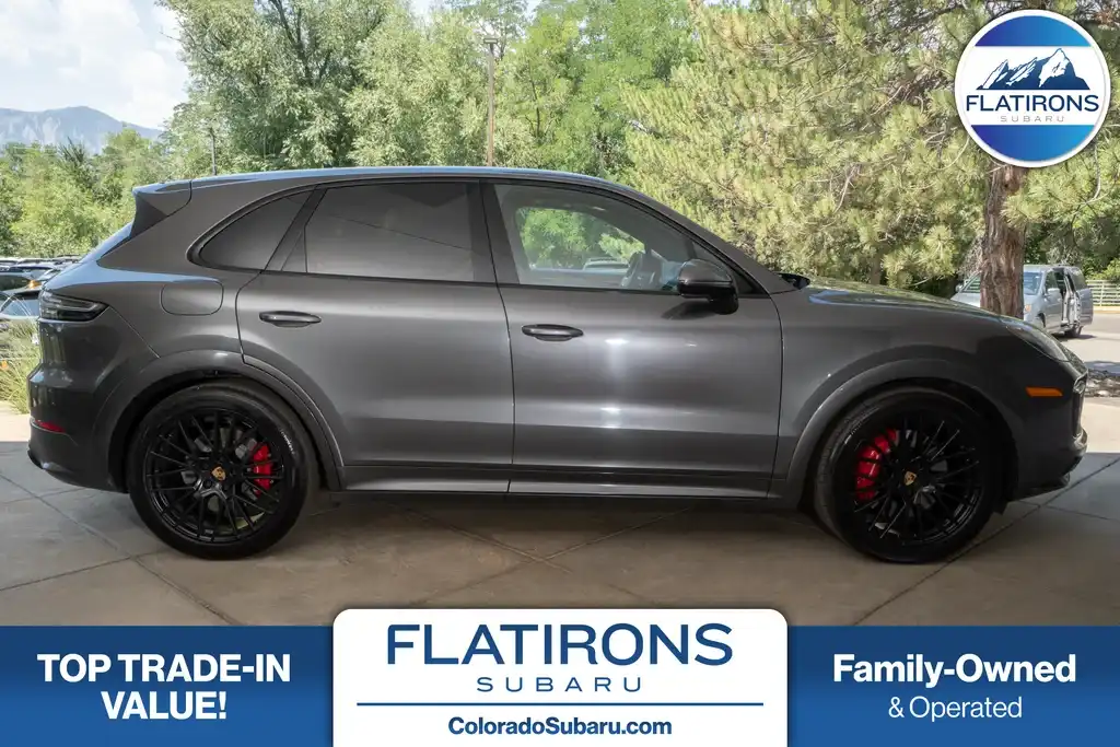 2022 Porsche Cayenne GTS's photo