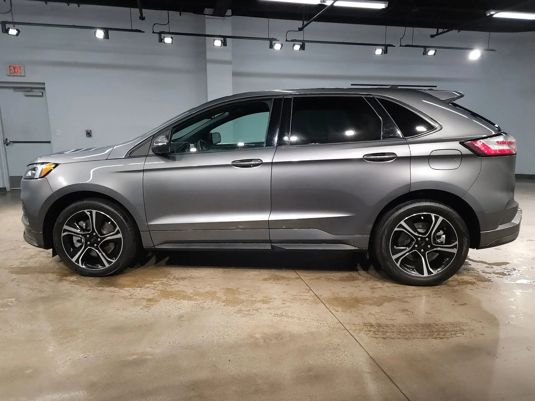 2023 Ford Edge ST AWD photo 4