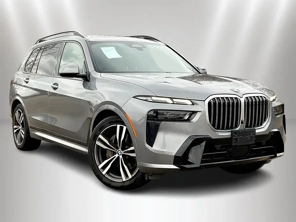 2024 BMW X7 xDrive40i photo 3