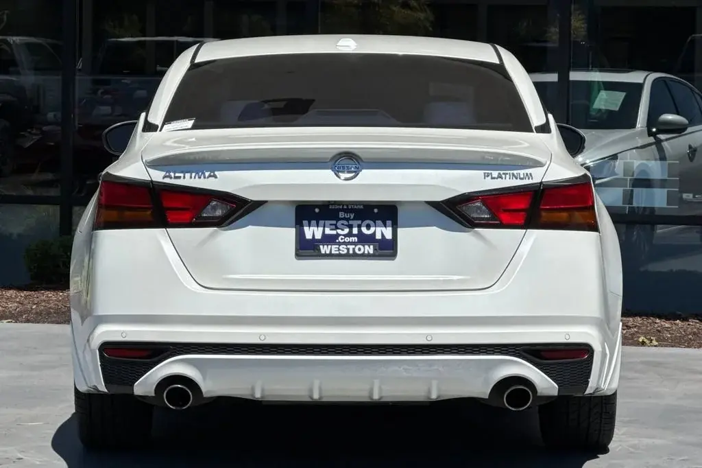 2019 Nissan Altima 2.5 Platinum photo 5
