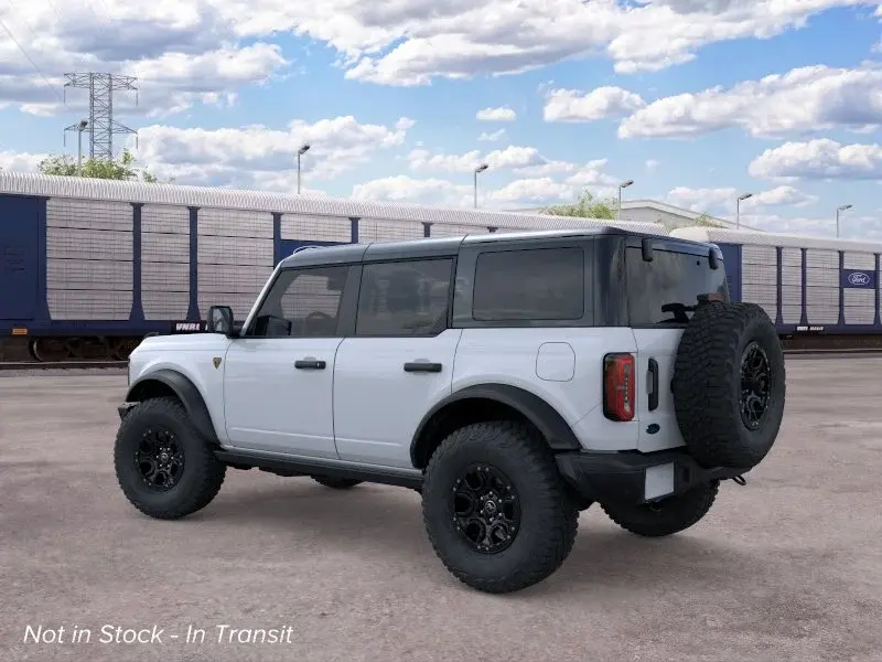 2026 Ford Bronco Badlands 4x4 photo 4
