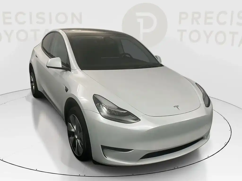 2023 Tesla Model Y Long Range Dual Motor All-Wheel Drive's photo
