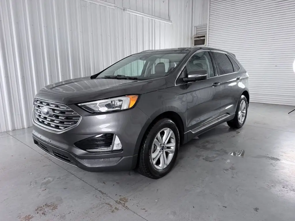 2019 Ford Edge SEL photo 1