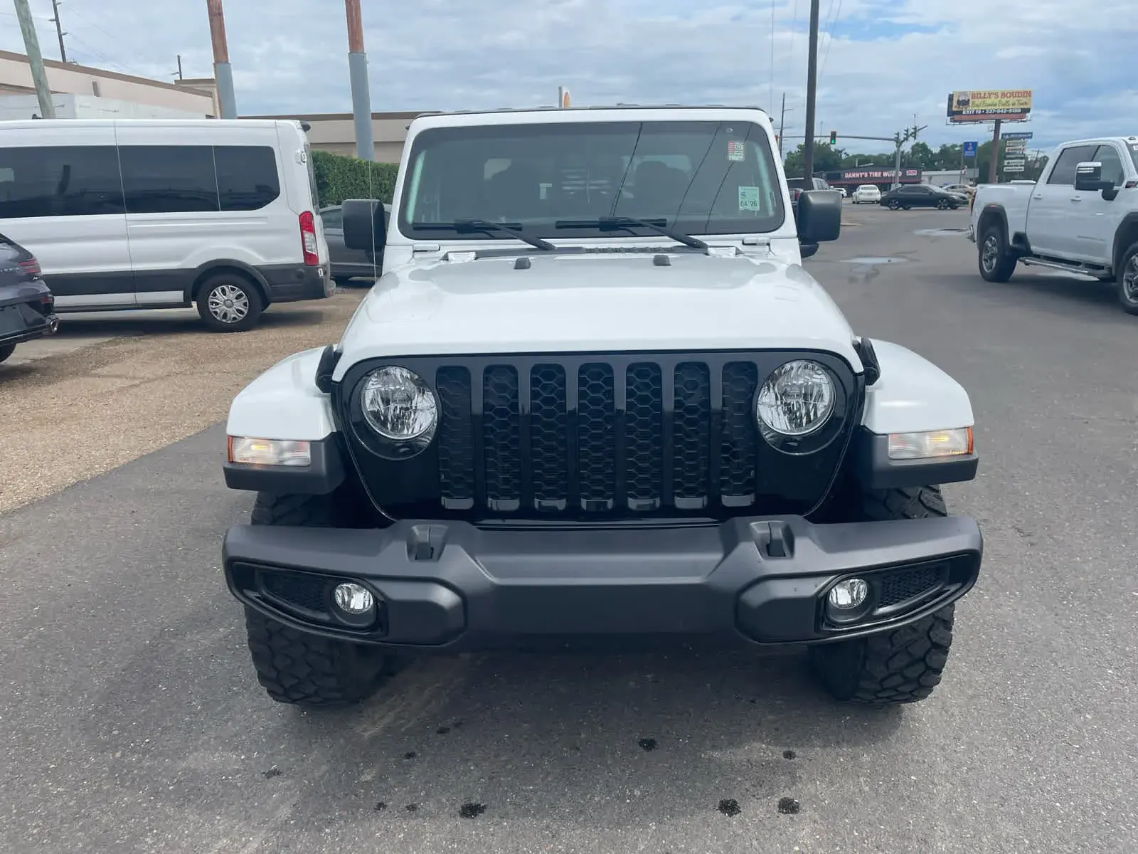 2023 Jeep Gladiator WILLYS photo 4