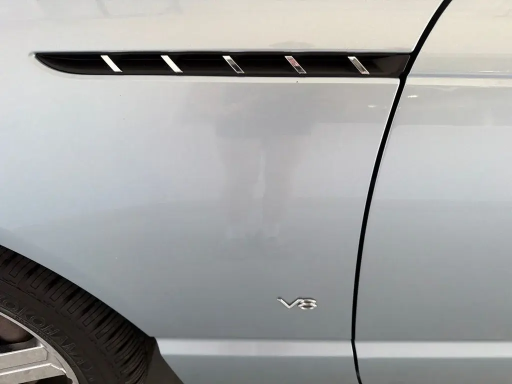2004 Ford Thunderbird Premium photo 5