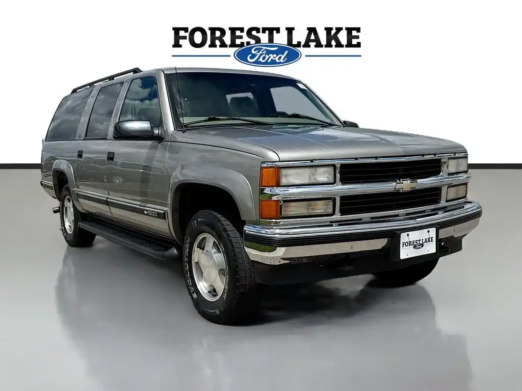 1999 Chevrolet Suburban K1500's photo