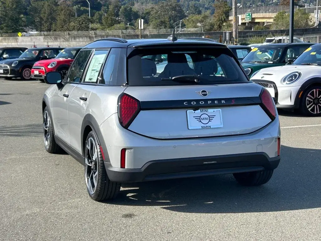2026 MINI Hardtop Cooper S photo 3