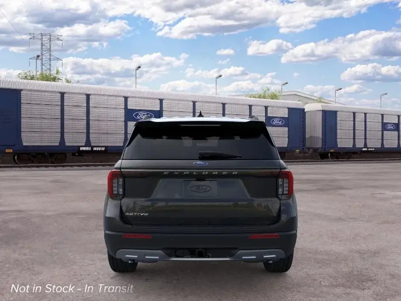 2026 Ford Explorer undefined photo 5
