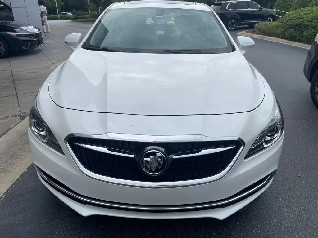 2017 Buick LaCrosse Essence photo 4