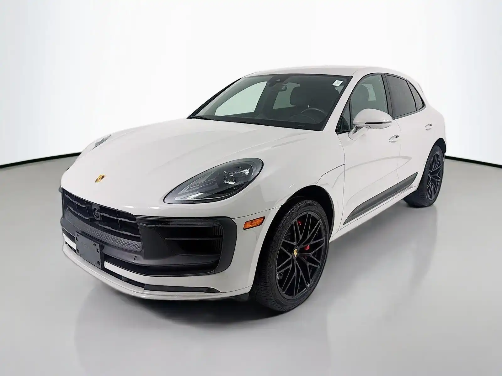2023 Porsche Macan GTS's photo