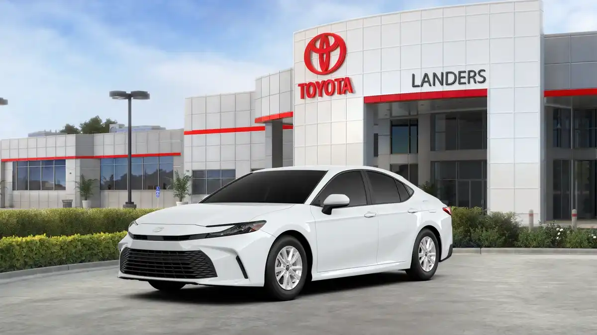 2026 Toyota Camry LE Hybrid's photo