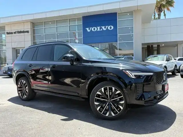 2026 Volvo XC90 B6 Ultra Dark 7-Seater AWD's photo