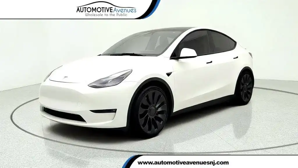 2024 Tesla Model Y Performance Dual Motor All-Wheel Drive's photo