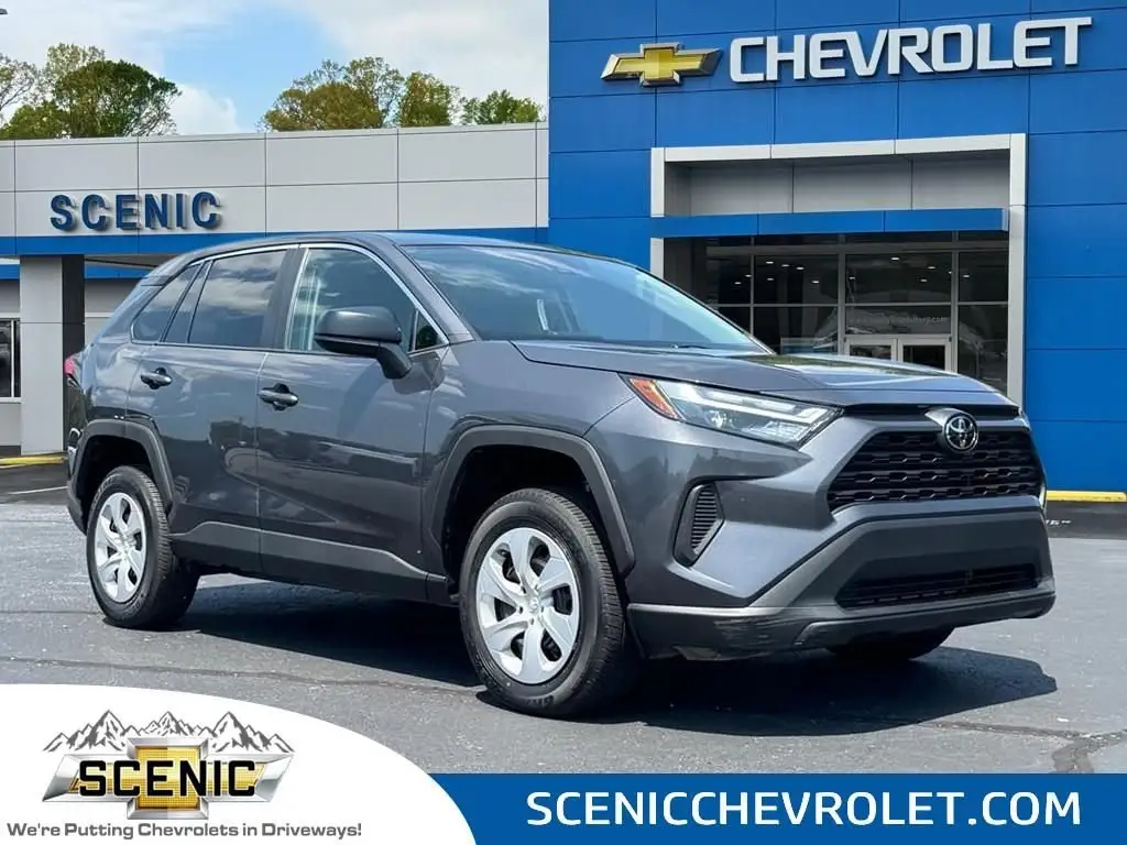 2025 Toyota RAV4 LE FWD photo 1