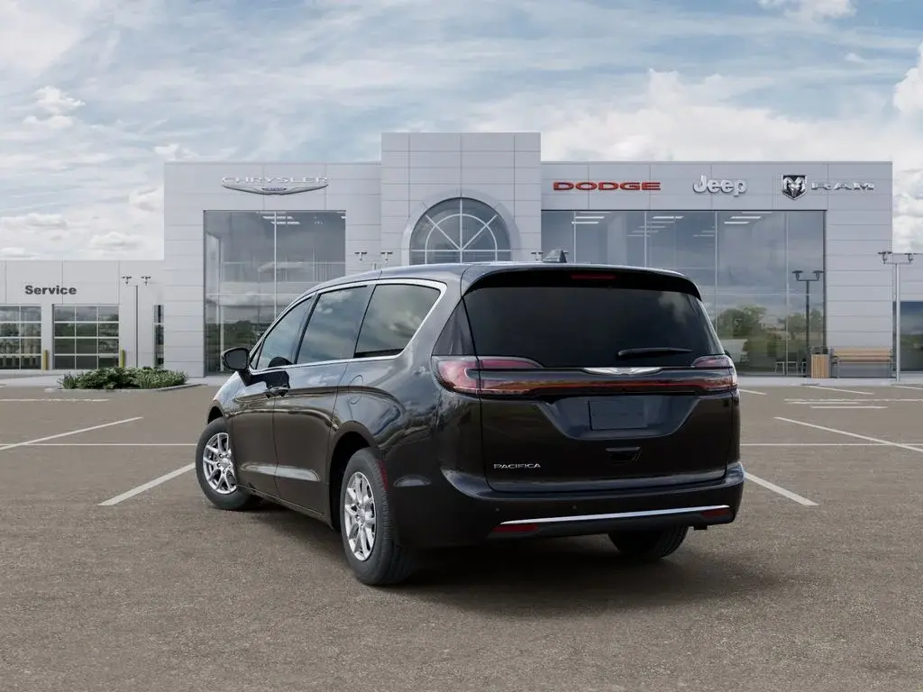 2026 Chrysler Pacifica Select photo 3