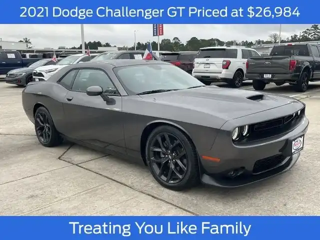 2021 Dodge Challenger GT Auto's photo