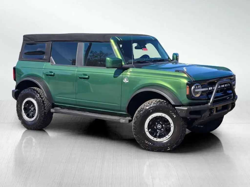 2022 Ford Bronco Outer Banks Advanced 4x4 photo 1