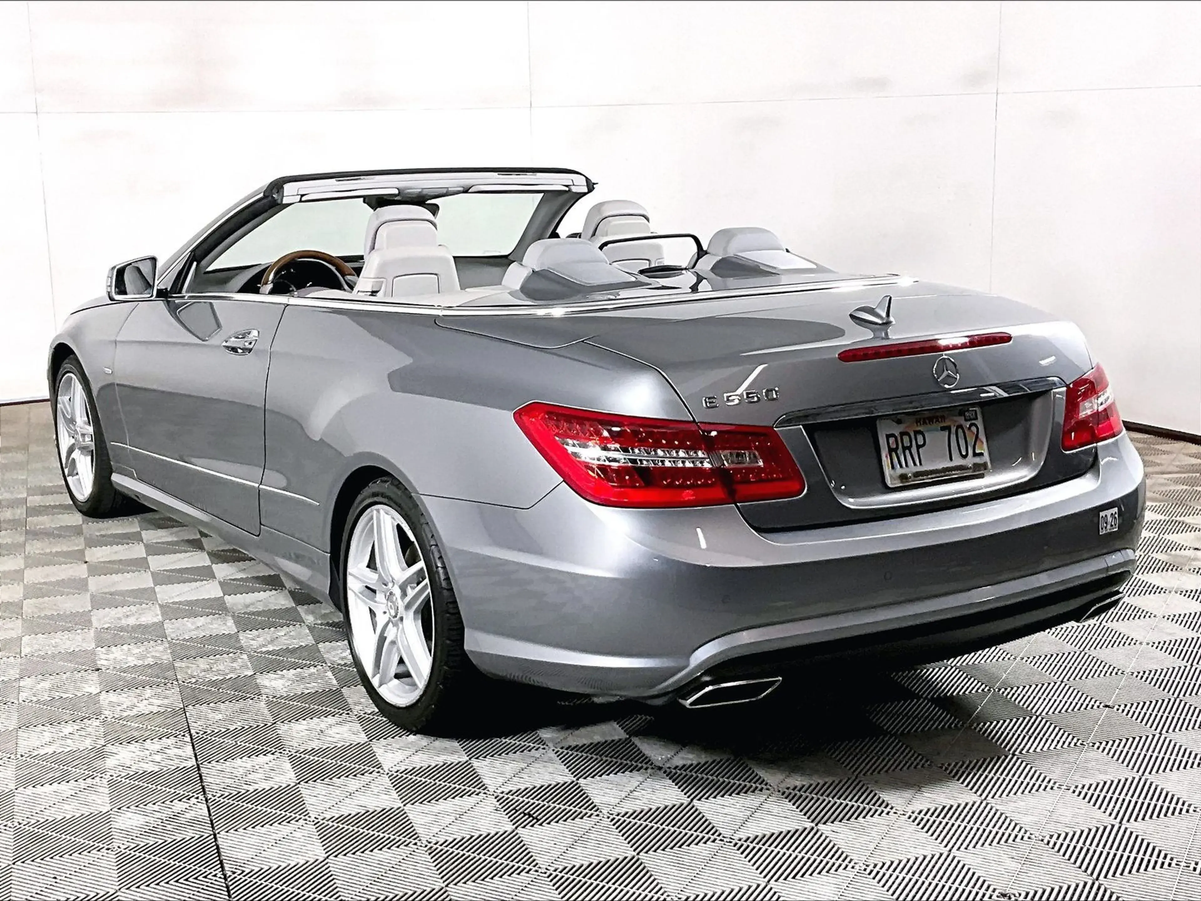 2012 Mercedes-Benz E-Class E550 photo 3