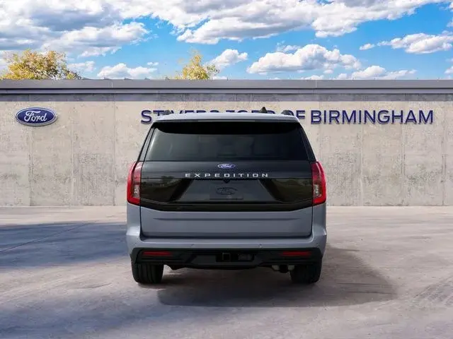 2027 Ford Expedition Active photo 5