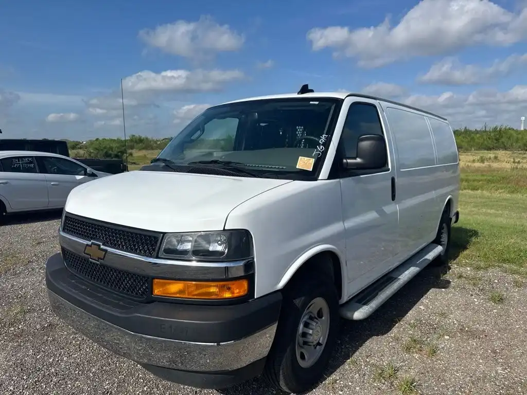 2025 Chevrolet Express 2500 Work Van HD's photo