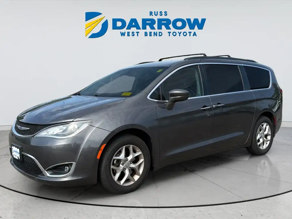 2019 Chrysler Pacifica Touring Plus photo 1