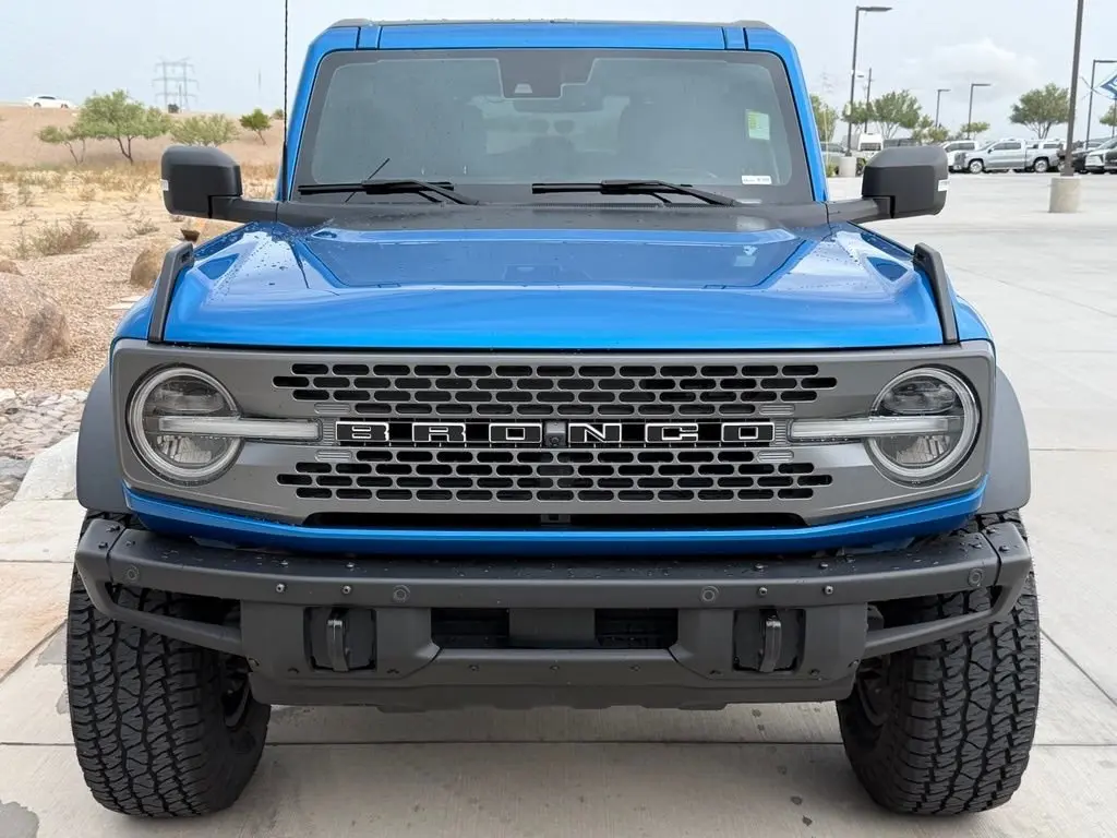2021 Ford Bronco Badlands 4WD photo 3