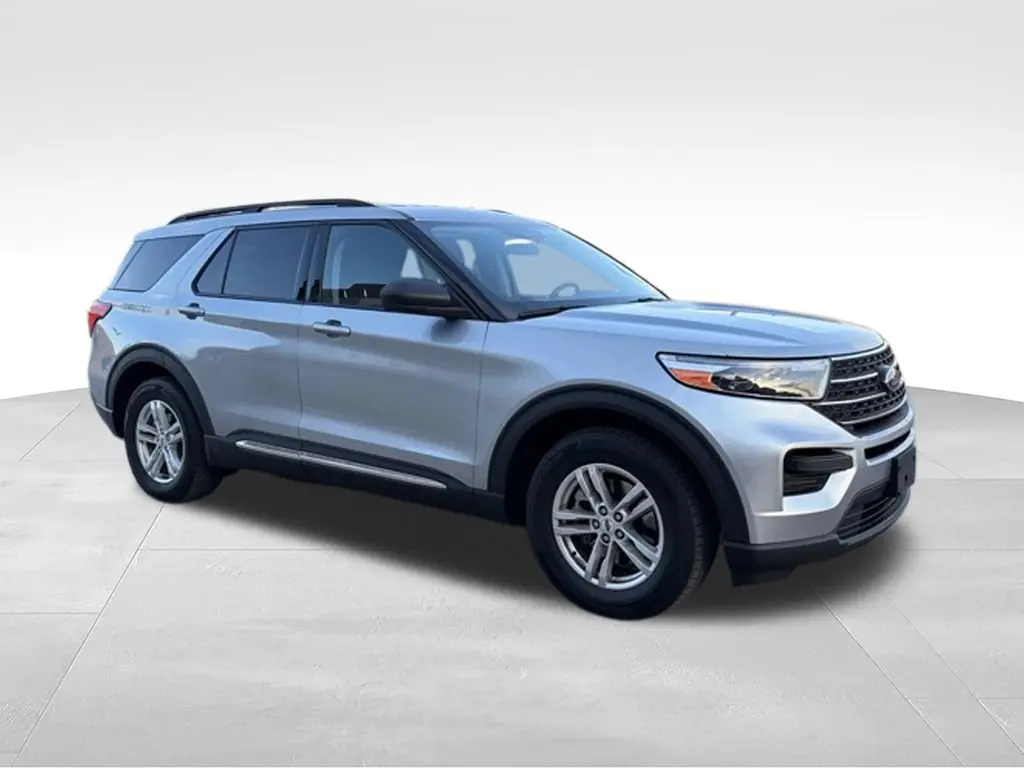 2022 Ford Explorer XLT RWD photo 5