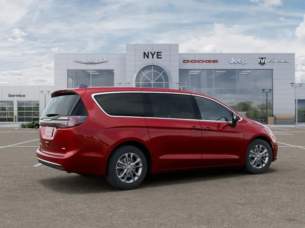 2026 Chrysler Pacifica Select AWD photo 4