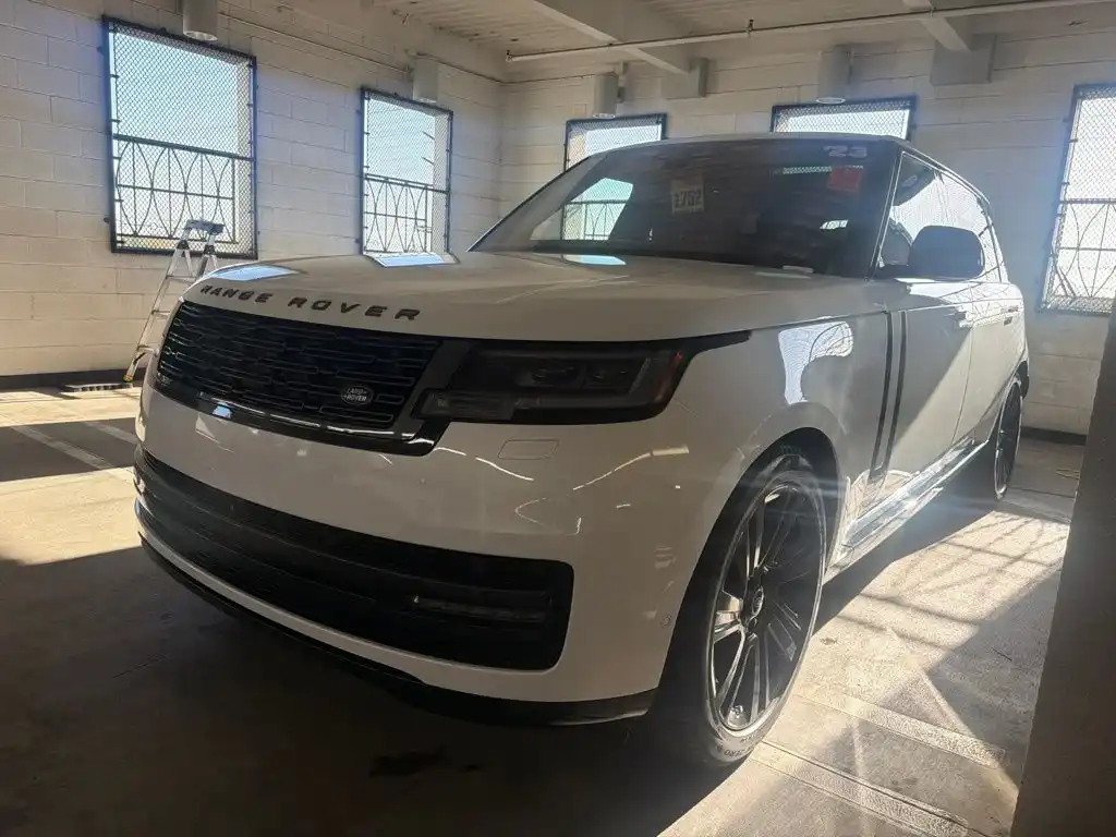 2023 Land Rover Range Rover 3.0 SE LWB 7's photo
