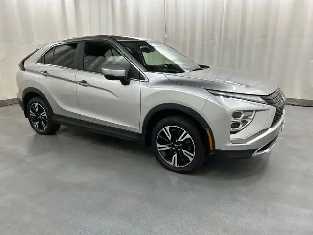 2023 Mitsubishi Eclipse Cross SE S-AWC's photo