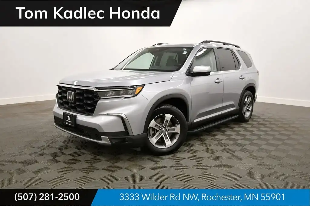 2023 Honda Pilot EX-L AWD 8-Passenger's photo
