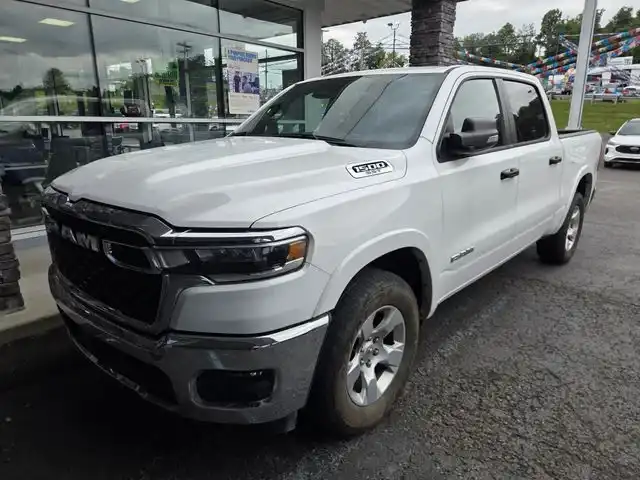 2025 RAM 1500 Big Horn/Lone Star 4x4 Crew Cab 5'7's photo