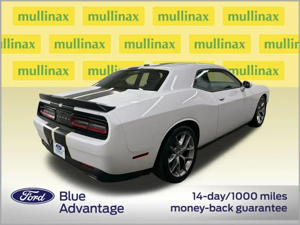 2023 Dodge Challenger GT Auto photo 3