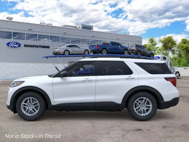 2026 Ford Explorer undefined photo 3