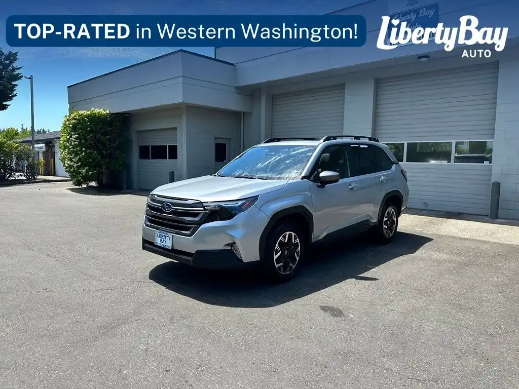 2025 Subaru Forester Premium's photo