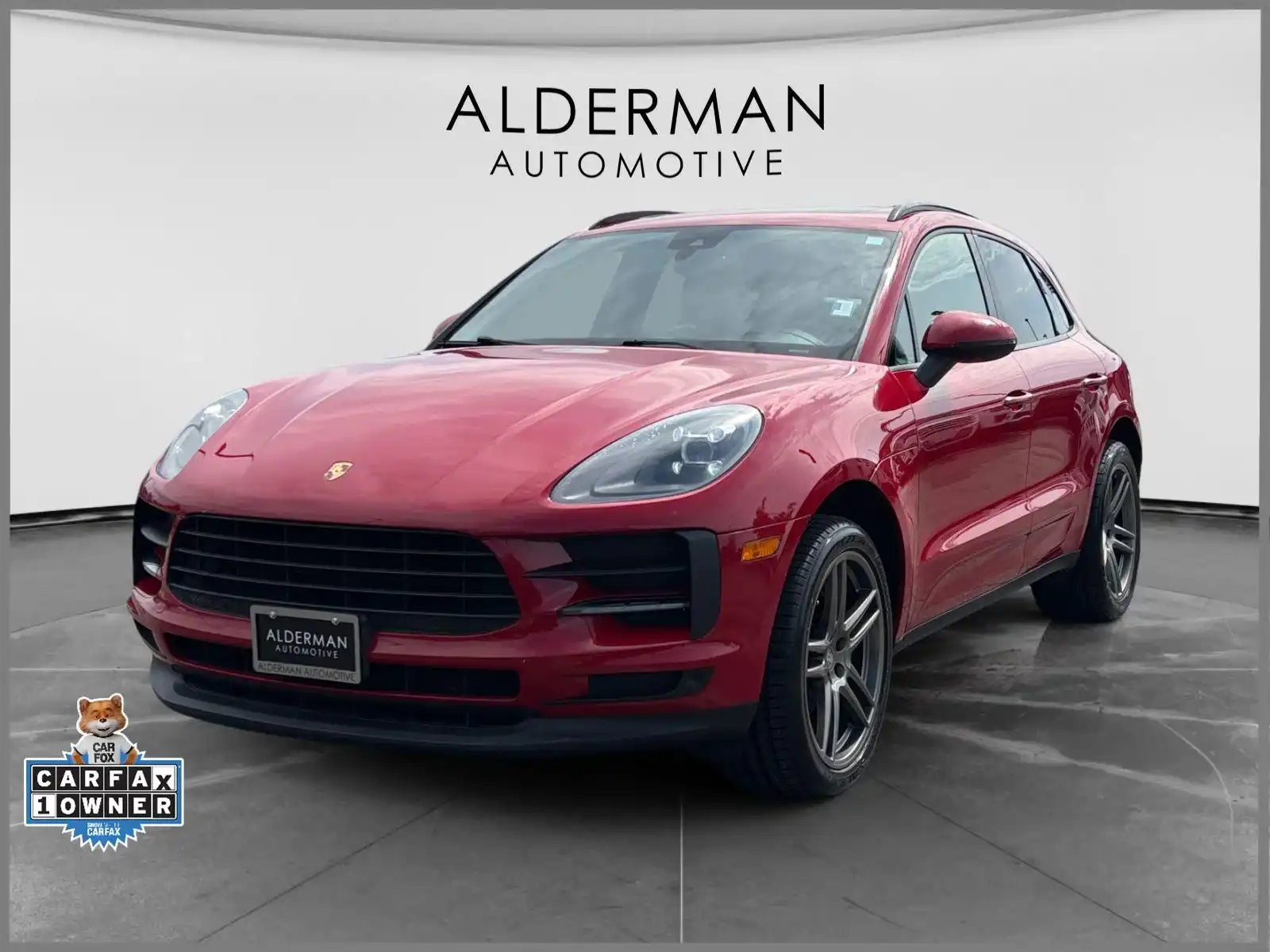 2019 Porsche Macan Base's photo