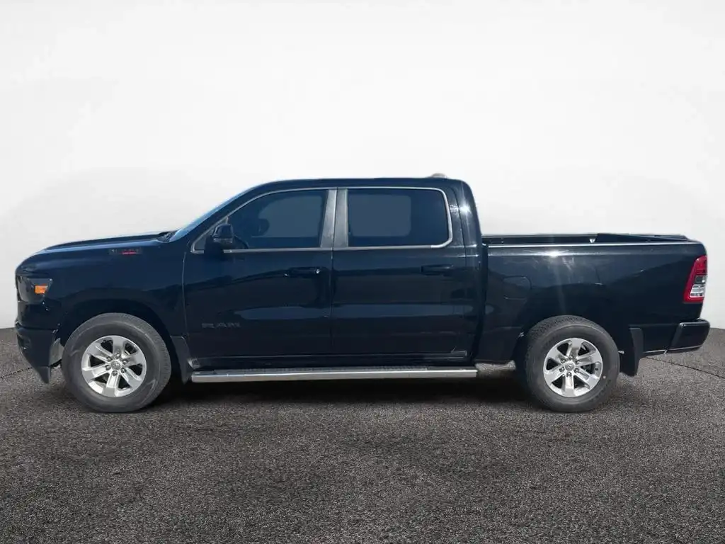 2023 RAM 1500 Big Horn/Lone Star 4x4 Crew Cab 5'7's photo