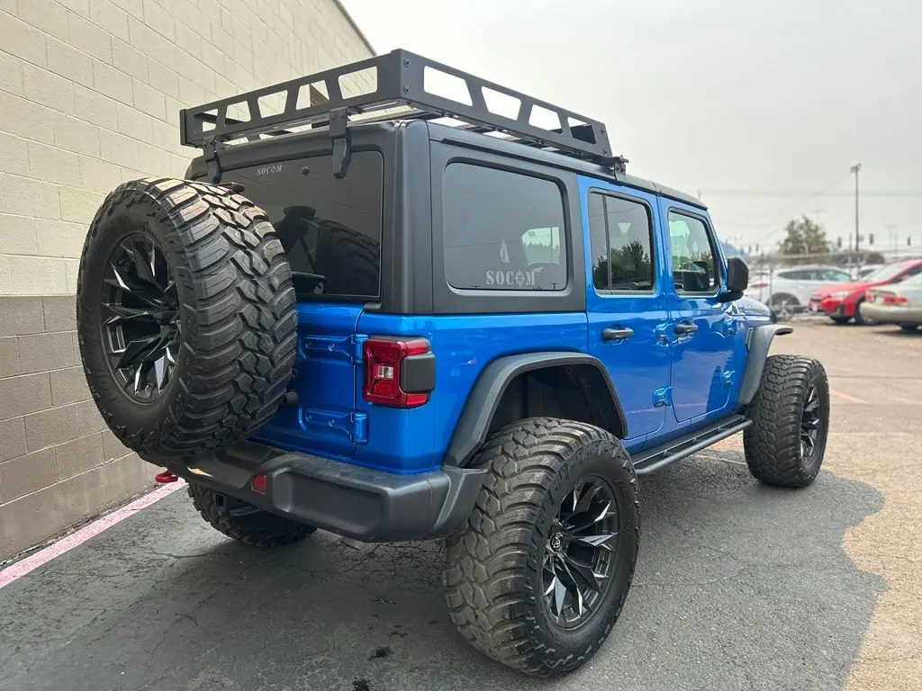 2025 Jeep Wrangler Rubicon photo 5