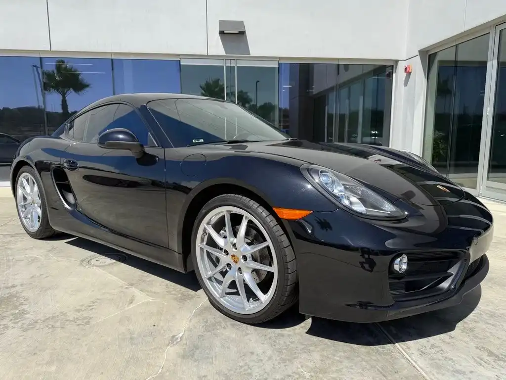 2015 Porsche Cayman Base's photo