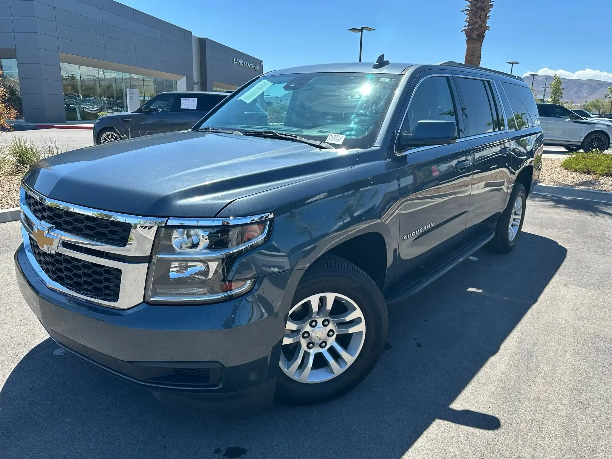 2020 Chevrolet Suburban 2WD 1500 LS's photo