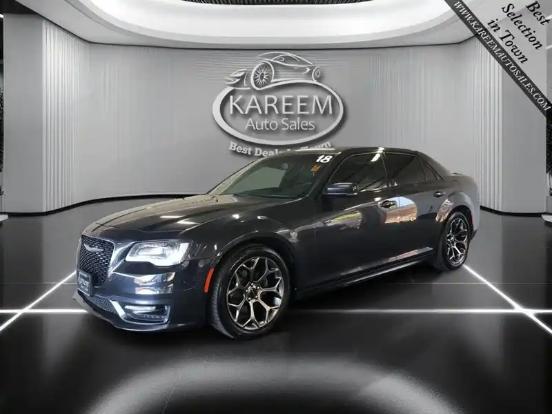 2018 Chrysler 300 S's photo