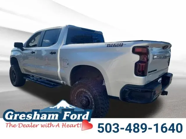 2020 Chevrolet Silverado 1500 LT Trail Boss 4X4 Crew Cab Short Box photo 3