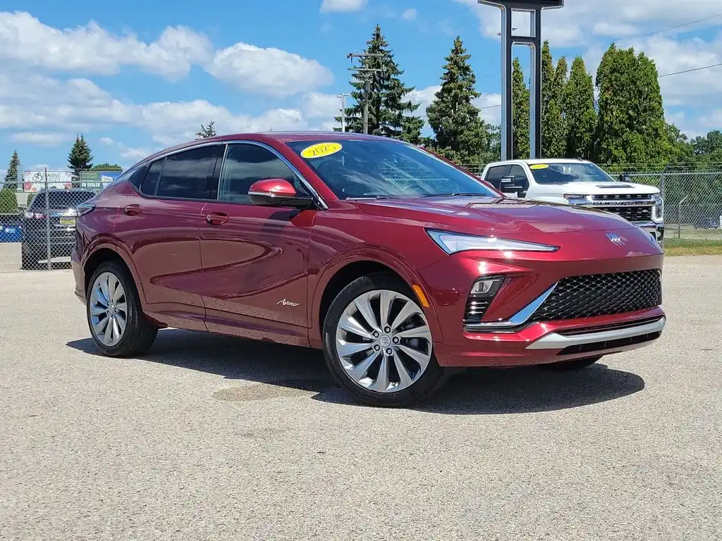 2025 Buick Envista Avenir's photo