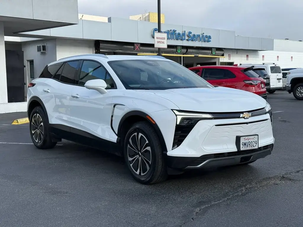 2024 Chevrolet Blazer EV LT AWD photo 5