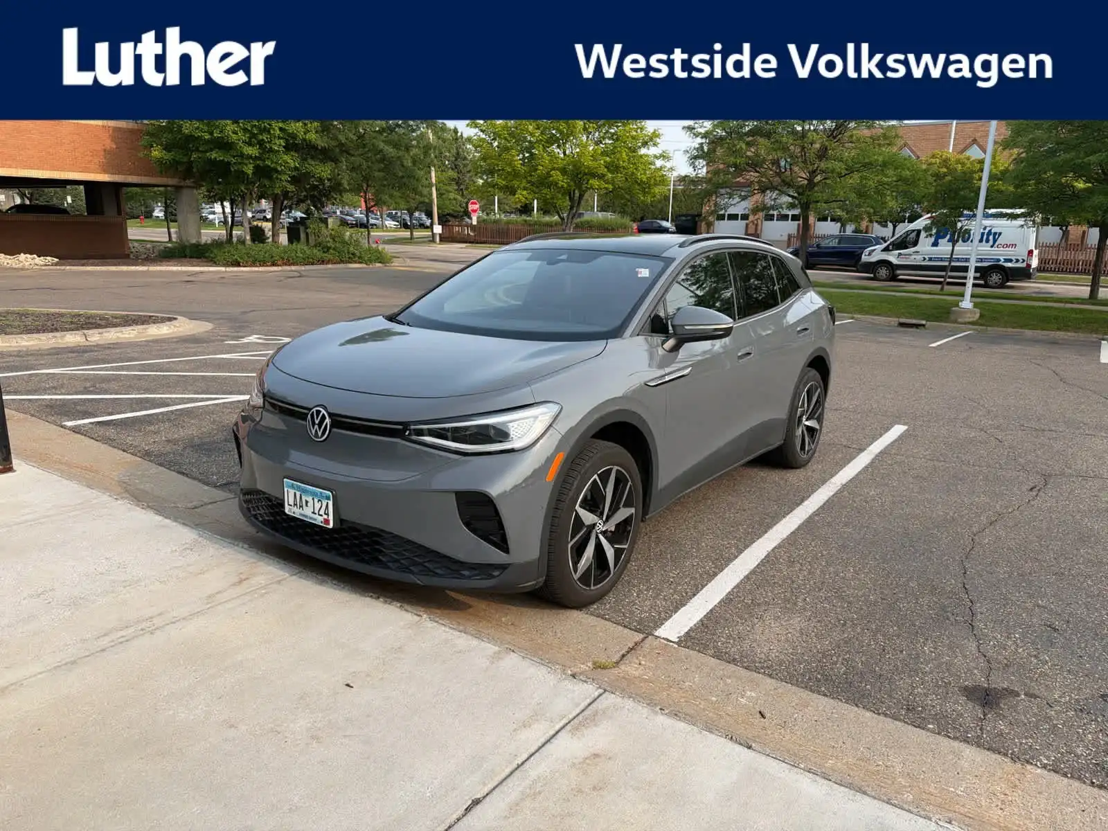 2023 Volkswagen ID.4 PRO S AWD's photo